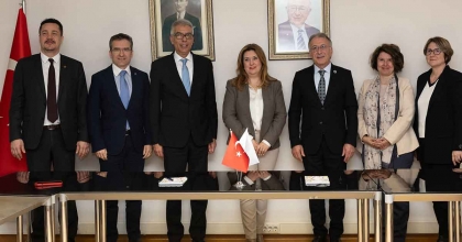 HUKUKÇULARA AKADEMİK DESTEK 