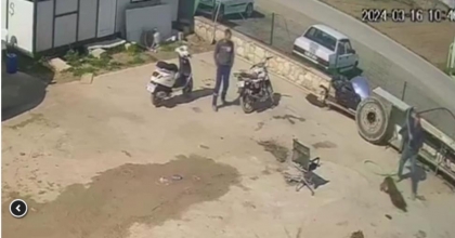 KÖPEĞE HORTUMLU SANDALYELİ KÜREKLİ SALDIRI