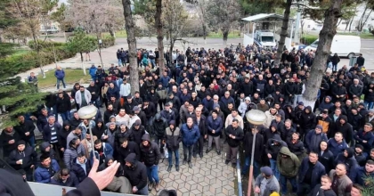 İŞÇİLER VİZİTE EYLEMİNE GEÇTİ  