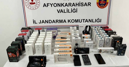 KAÇAK TELEFON SATAN İŞYERİNE BASKIN YAPILDI  