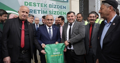KÜTAHYA BELEDİYESİNDEN ÇİFTÇİLERE TOHUM DESTEĞİ