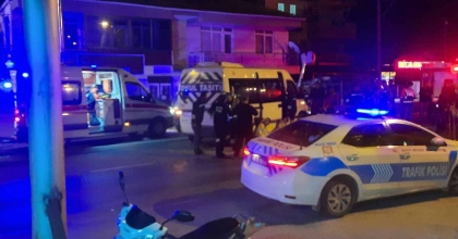 MİLAS'TA SERVİS MİNİBÜSLERİ ÇARPIŞTI: 29 YARALI