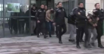 SAHTE ALTIN SATARAK 1 MİLYON 325 BİN TL’LİK VURGUN YAPAN 19 KİŞİ TUTUKLANDI  