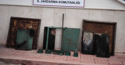 SULAMA KUYUSU KAPAKLARINI ÇALAN HIRSIZLAR YAKALANDI  