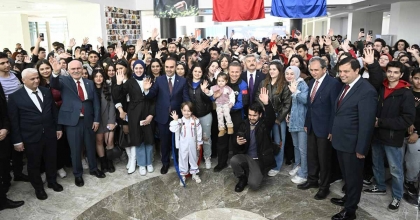 TÜRKİYE’NİN İLK ASTRONOTU GEZERAVCI UŞAK’TA GENÇLERLE BULUŞTU