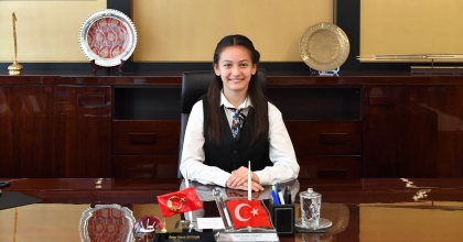 VALİ COŞKUN MAKAMINI ZEYNEP’E BIRAKTI