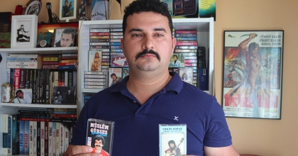 20 YILDIR BİRİKTİRDİĞİ KASETLE NOSTALJİ KEYFİ YAŞIYOR