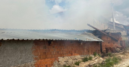 200 SAMAN BALYASI YANARAK ZİYAN OLDU  