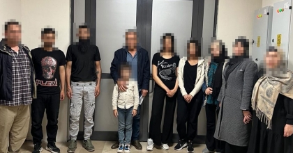 AFYONKARAHİSAR’DA 9 DÜZENSİZ GÖÇMEN YAKALANDI  