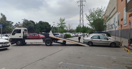 AVM'DE ENGELLİ YERİNE PARK EDEN SÜRÜCÜLERE CEZA