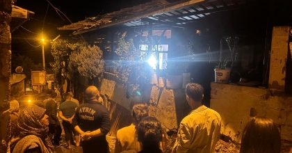 KÖŞK'TE KLİMADAN ÇIKAN YANGIN KORKUTTU  