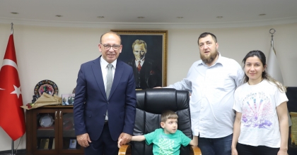 BAŞKAN ÇETİN AKIN’DAN SMA’LI FEYYAZ ALPEREN İÇİN DAYANIŞMA ÇAĞRISI 