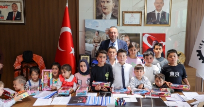 BAŞKAN YALIM, 23 NİSAN’DA KOLTUĞUNU ÇOCUKLARA DEVİR ETTİ  