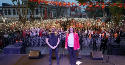 HALUK LEVENT BAYRAMDA AFYONKARAHİSAR'I COŞTURDU 