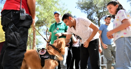 KURTARMA KÖPEĞİ EŞLİĞİNDE TERAPİ