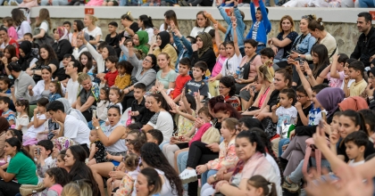 KİTAPSEVERLER İZKİTAP FEST'İ ÇOK SEVDİ