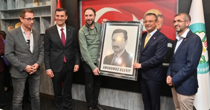 CHP GENEL BAŞKANI ÖZGÜR ÖZEL’DEN İLK ZİYARET BAŞKAN ZEYREK’E
