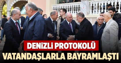 DENİZLİ'DE PROTOKOL ÜYELERİ VATANDAŞLARLA BAYRAMLAŞTI