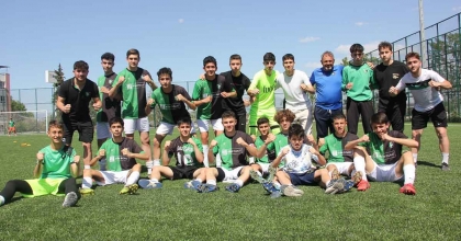 DENİZLİSPOR’DA GENÇLER SEZONU FARKLA KAPATTI