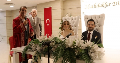 EFELER BELEDİYE BAŞKANI YETİŞKİN İLK NİKAHINI KIYDI