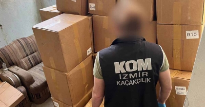 İZMİR’DE 15 MİLYON TL’LİK TÜTÜN KAÇAKÇILIĞI OPERASYONU: 19 GÖZALTI
