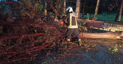 MANİSA BÜYÜKŞEHİR EKİPLERİNDEN FIRTINA VE YAĞIŞ MESAİSİ