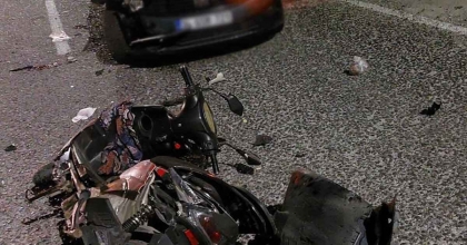 MANİSA'DA OTOMOBİLİN ÇARPTIĞI ELEKTRİKLİ BİSİKLETTEKİ YOLCU ÖLDÜ  