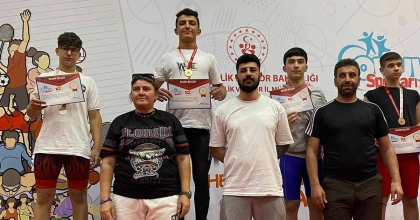 MUĞLALI GENÇ HALTERCİ YARAŞ, TÜRKİYE ŞAMPİYONU OLDU