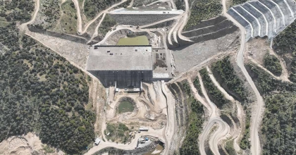 SARIÇAY BARAJI’NDA ÇALIŞMALAR HIZ KESMİYOR  