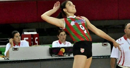 SİMAY AKDAĞ YUVASINA GERİ DÖNDÜ  