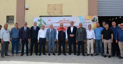 SÖKE’DE YAĞLIK AYÇİÇEĞİ TOHUMU DAĞITILDI  