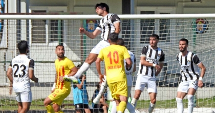 ZORLU MAÇIN GALİBİ ÇEŞME BELEDİYESPOR OLDU  