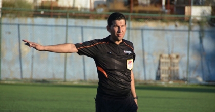 GENÇ HAKEM KALBİNE YENİK DÜŞTÜ   