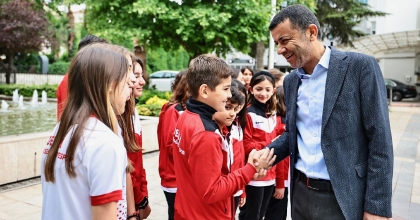 BAŞKAN YÜZÜCÜLERİ ANTALYA’YA UĞURLADI