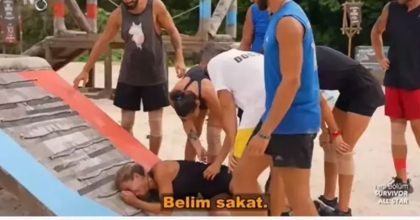 ACILAR İÇERİSİNDE YERE YIĞILDI