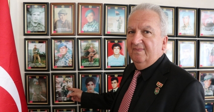 ŞEHİT KARDEŞİ TERÖRÜ VE DESTEKÇİLERİNİ LANETLEDİ