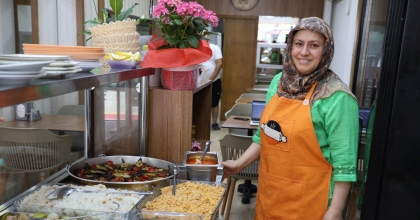 KOMŞUSUNA YARDIM ETTİ, HAYATI DEĞİŞTİ   