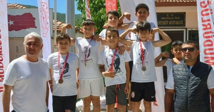 KÜÇÜK SPORCULARDAN BÜYÜK BAŞARI   