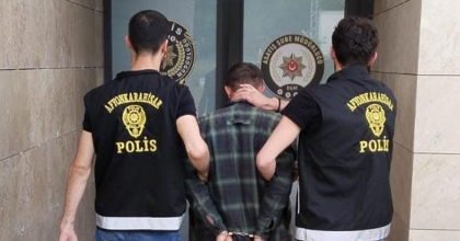 10 YIL 10 AY HAPİS CEZASI İLE ARANAN ŞAHSI POLİS YAKALADI  