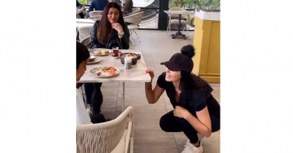 AHMET HAKAN KÖPEK TAKLİDİ YAPAN HATİCE'Yİ ELEŞTİRDİ