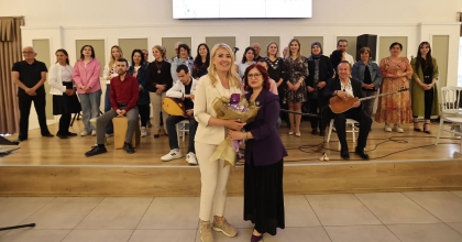 ALZHEİMER MERKEZİ’NDE ANNELER GÜNÜ KUTLAMASI