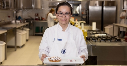 ANNESİNDEN ESİNLENDİ, BİRİNCİ OLDU  