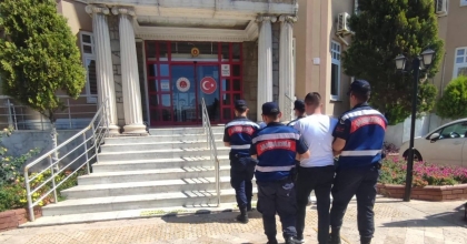 GÖÇMEN KAÇAKÇILARI YAKALANDI 