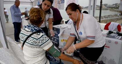 SOKAKTA SAĞLIK HİZMETİNE YOĞUN İLGİ  