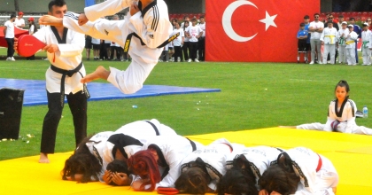 MUĞLA'DA 19 MAYIS COŞKUYLA KUTLANDI  