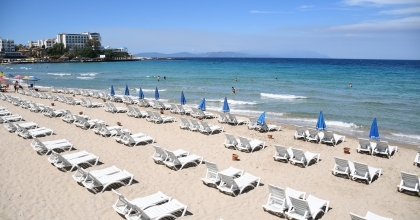 ŞEMSİYE VE ŞEZLONGLAR ARTIK ÜCRETSİZ   