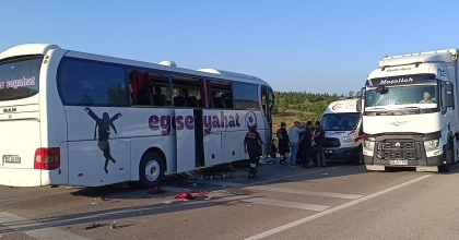 OTOBÜS KAZASINDA KORKUNÇ DETAY   