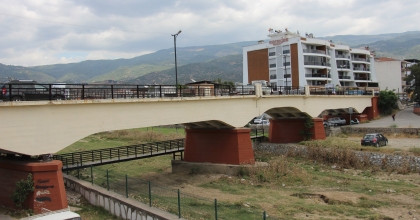 BİR ASRI AŞKIN SÜREDİR VATANDAŞLARA HİZMET EDİYOR  