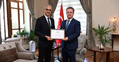 GEDİZ ELEKTRİKTEN 10 BİN KIZILÇAM FİDANI   