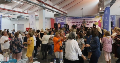 AYDIN BÜYÜKŞEHİR BELEDİYESİ ANNELER GÜNÜ'NÜ ANNELER İLE BİRLİKTE KUTLADI  